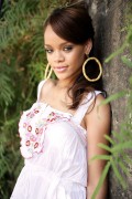 Рианна (Rihanna) Barbados Photocall - 21xHQ Df68ff119276456
