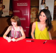 Meet and Greet for Ramona and Beezus at Borders Store (17 июля) 94f14289335478